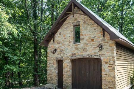 Cozy 2 Bedroom Cabin Nestled In Wooded Hideaway Monterey Екстер'єр фото