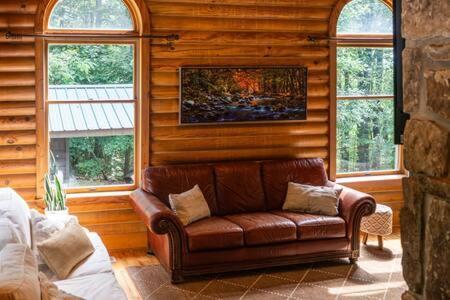 Cozy 2 Bedroom Cabin Nestled In Wooded Hideaway Monterey Екстер'єр фото