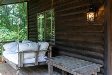 Cozy 2 Bedroom Cabin Nestled In Wooded Hideaway Monterey Екстер'єр фото