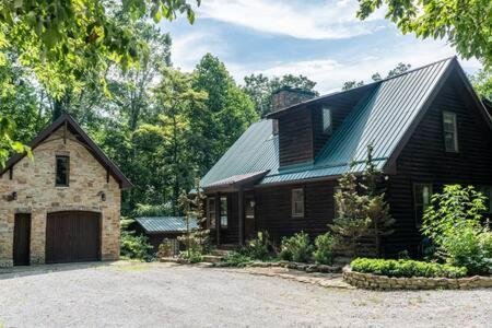 Cozy 2 Bedroom Cabin Nestled In Wooded Hideaway Monterey Екстер'єр фото