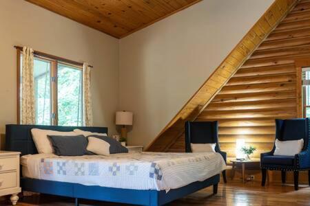 Cozy 2 Bedroom Cabin Nestled In Wooded Hideaway Monterey Екстер'єр фото