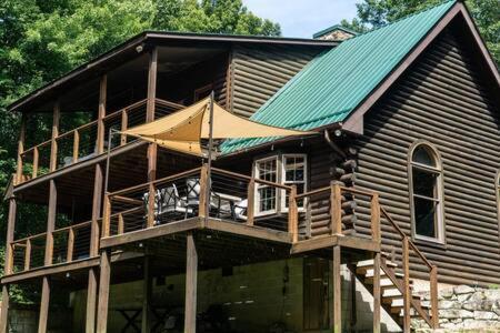 Cozy 2 Bedroom Cabin Nestled In Wooded Hideaway Monterey Екстер'єр фото